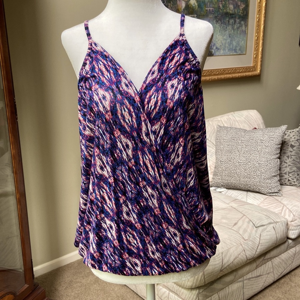 🔥3/$15 Ethnic vibe tank with elastic bottom for blousing over